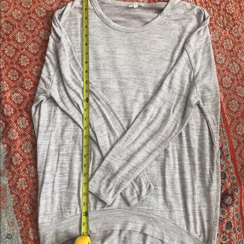 Wilfred free oversized light weight sweater.